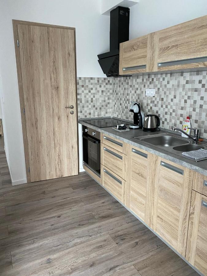 Paskom Apartmanhaz Nyergesujfalu Bagian luar foto