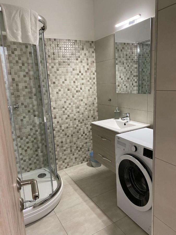 Paskom Apartmanhaz Nyergesujfalu Bagian luar foto