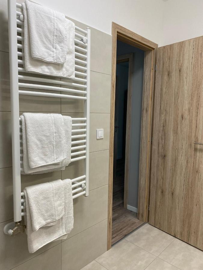 Paskom Apartmanhaz Nyergesujfalu Bagian luar foto