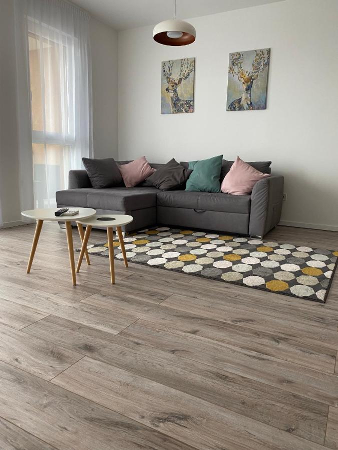 Paskom Apartmanhaz Nyergesujfalu Bagian luar foto