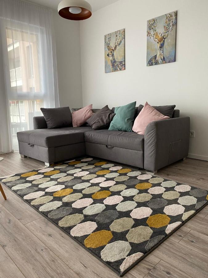 Paskom Apartmanhaz Nyergesujfalu Bagian luar foto