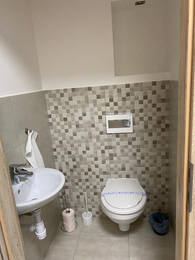 Paskom Apartmanhaz Nyergesujfalu Bagian luar foto