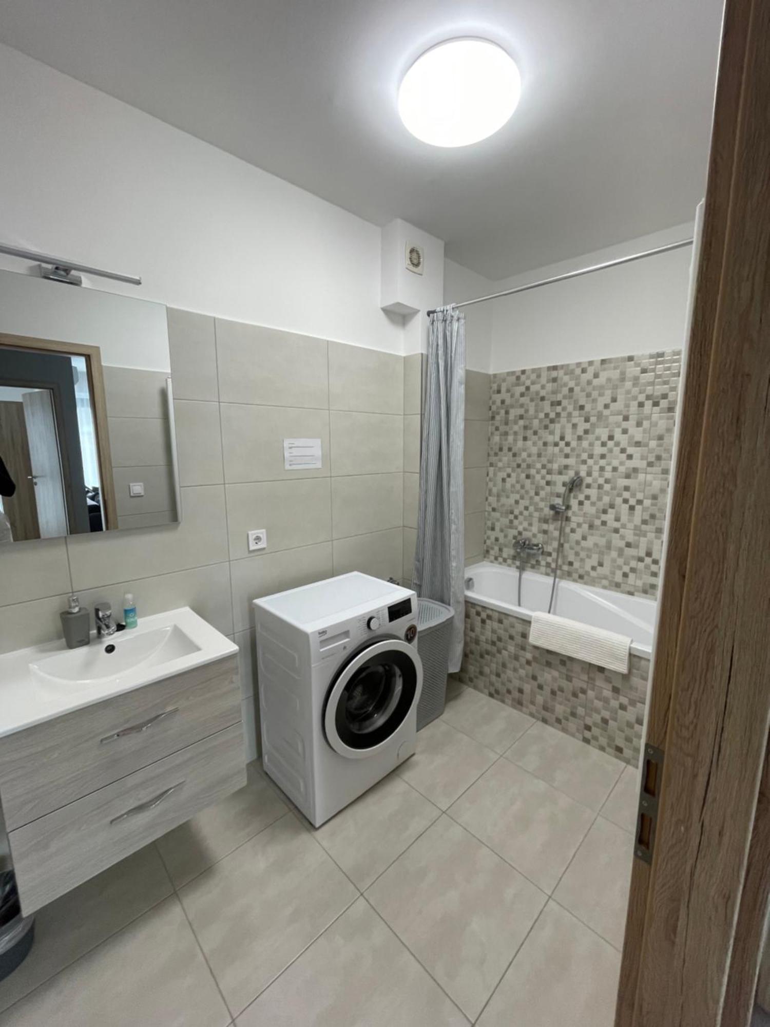Paskom Apartmanhaz Nyergesujfalu Bagian luar foto