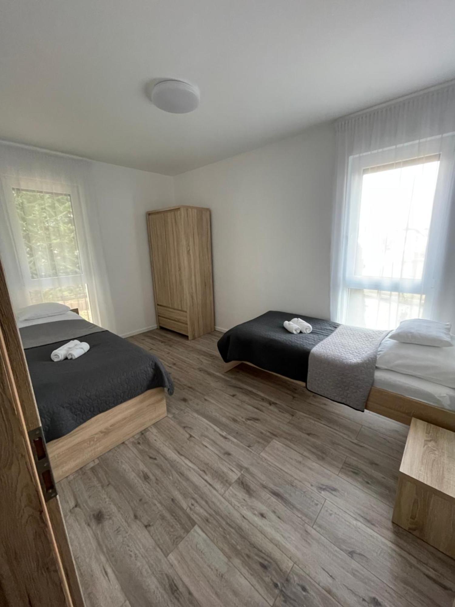 Paskom Apartmanhaz Nyergesujfalu Bagian luar foto